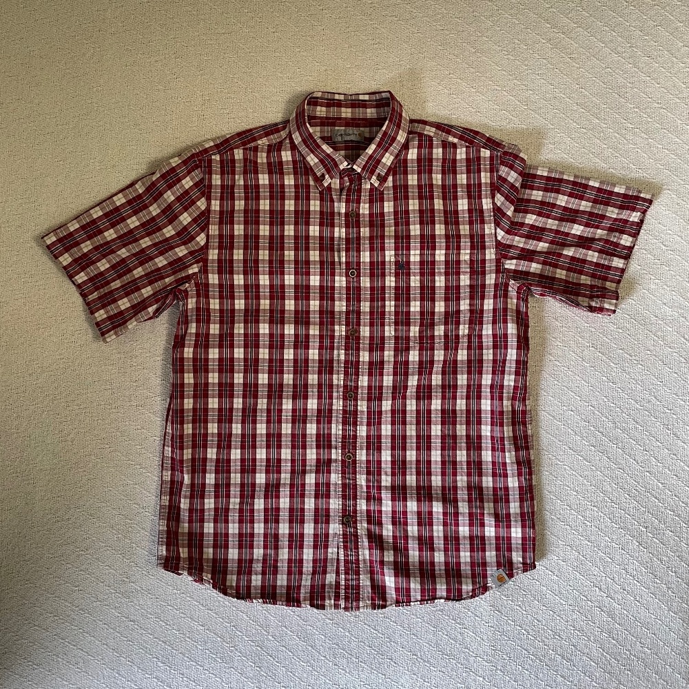 Large Carhartt Red Plaid Short-sleeve Button-up Shirt. 100% Cotton.